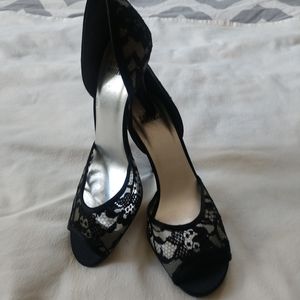 Stuart weitzman lace heels